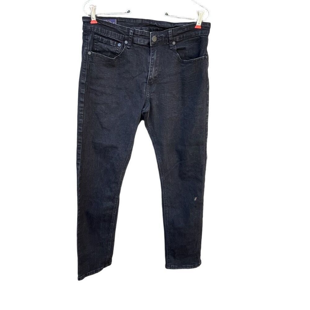 Across the pond 32/30 signature line craft & traction black jeans.